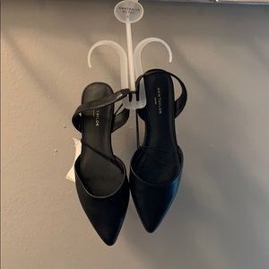 NWT Ann Taylor Pointed flats